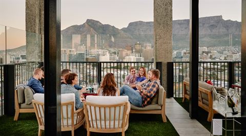 The “am-I-dreaming?” bar: Silo, Cape Town