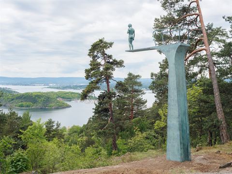 Oslo: Dilemma by Elmgreen & Dragset