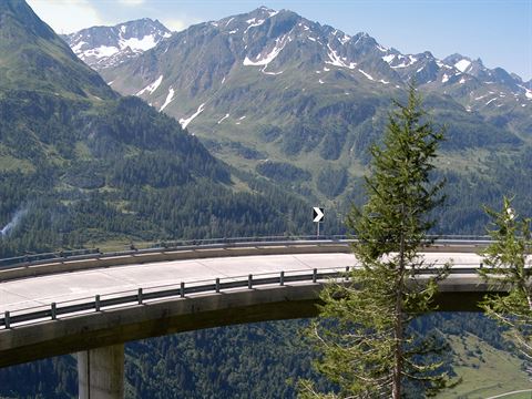San Bernardino Pass, Switzerland to Verese, Italy