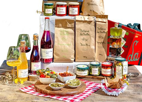 Win a vegan and alcohol-free two-layer hamper from Fattoria La Vialla, worth £93